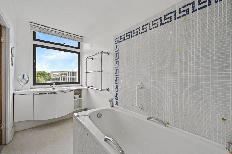 Park Close, Ilchester Place, London, W14