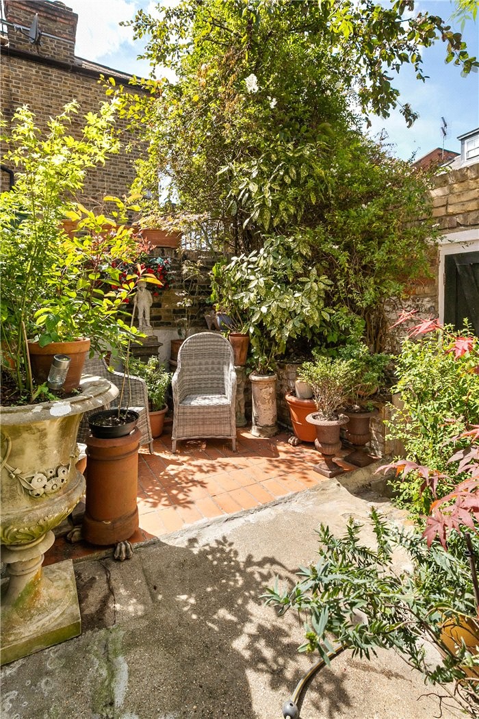 Brayburne Avenue, London, SW4