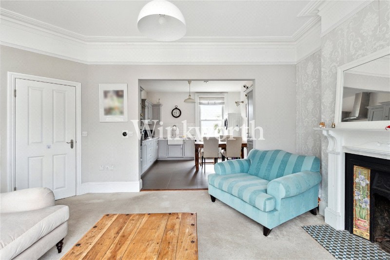 Lausanne Road, London, N8