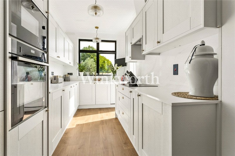 Hamilton Crescent, London, N13