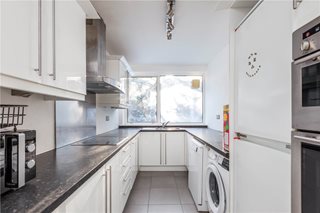 Avenue Road, London, N6