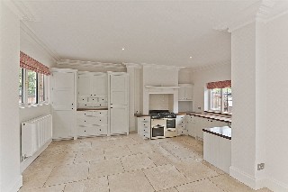 Oatlands Chase, Weybridge, Surrey, KT13