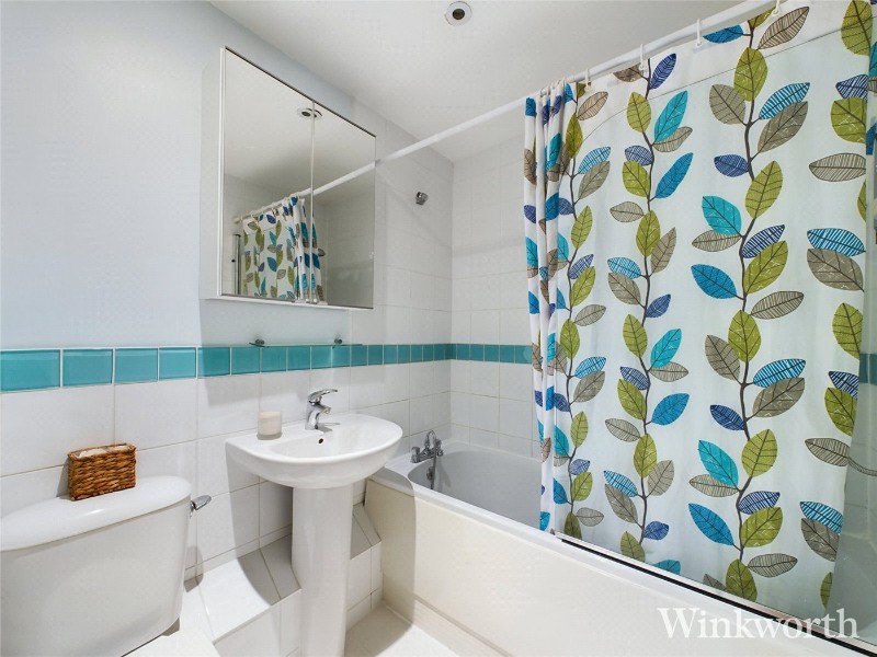 Cromwell Close, London, W3