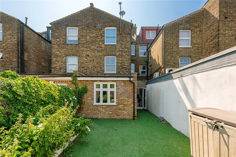 Kings Parade, Okehampton Road, London, NW10