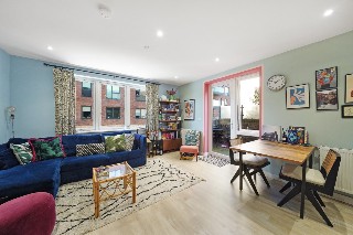 Eaton Walk, London, SE15