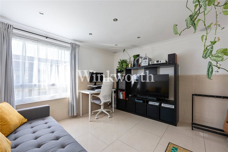 Victoria Crescent, London, N15