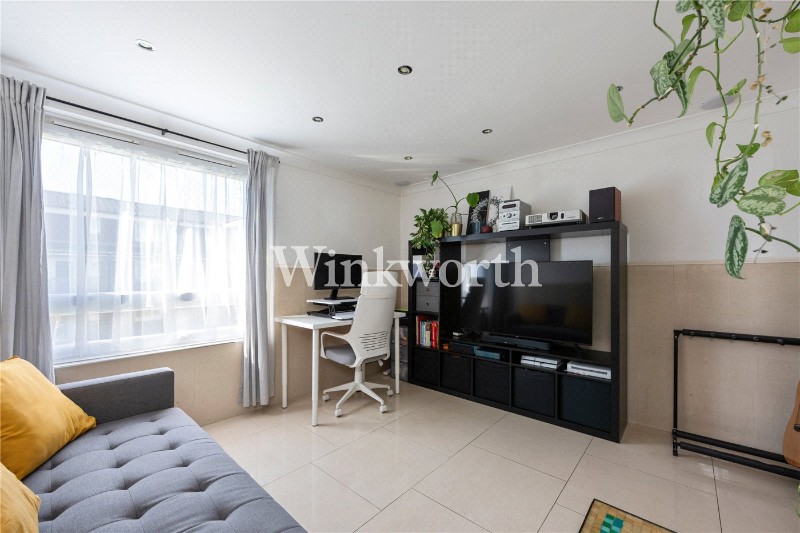 Victoria Crescent, London, N15