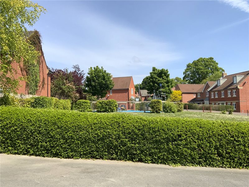 Fruitfields Close, Devizes, Wiltshire, SN10