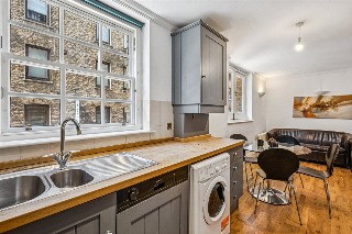 Shorts Gardens, London, WC2H