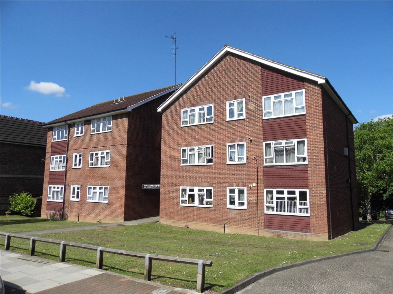 2 bedroom property for sale in Chilvins Court, 172 Nether Street