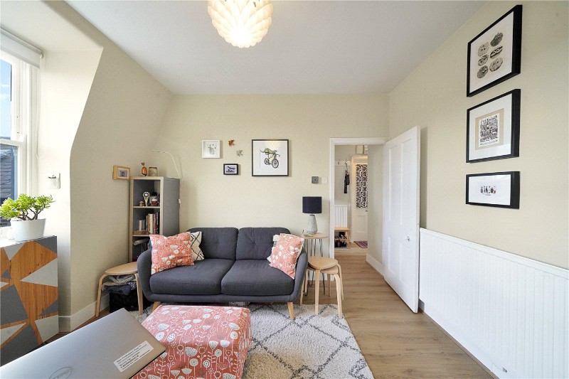 Ferme Park Mansions, Ferme Park Road, N8