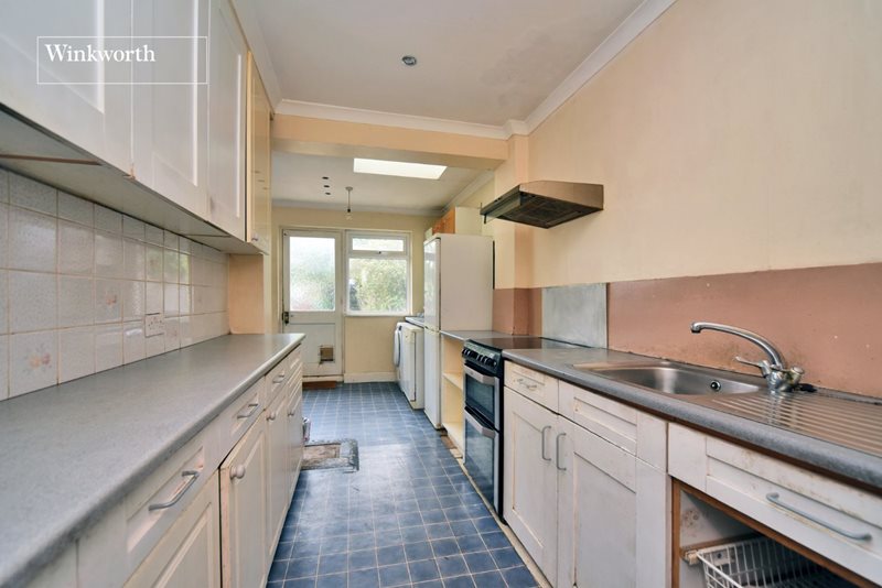 Fairford Gardens, Worcester Park, Surrey, KT4