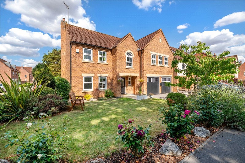 Lothian Way, Greylees, Sleaford, Lincolnshire, NG34