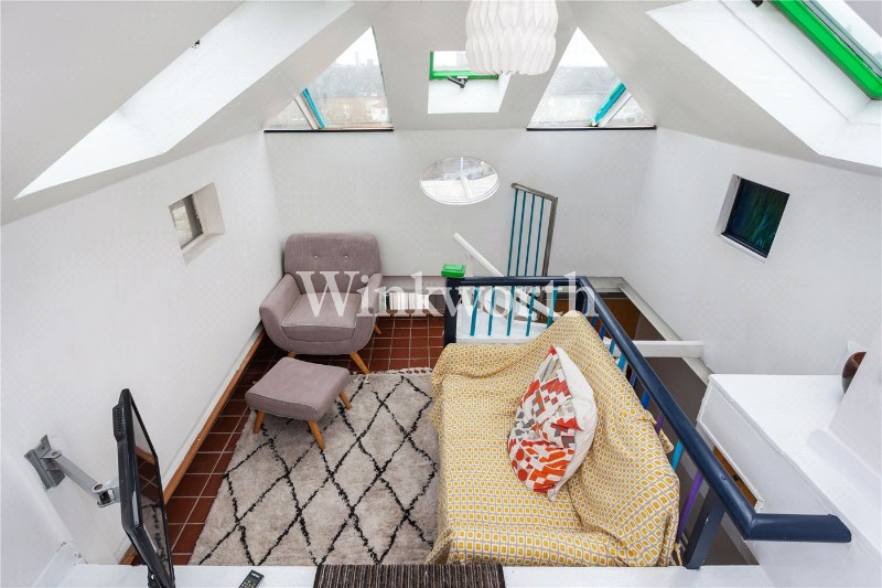 Grand Parade, London, N4