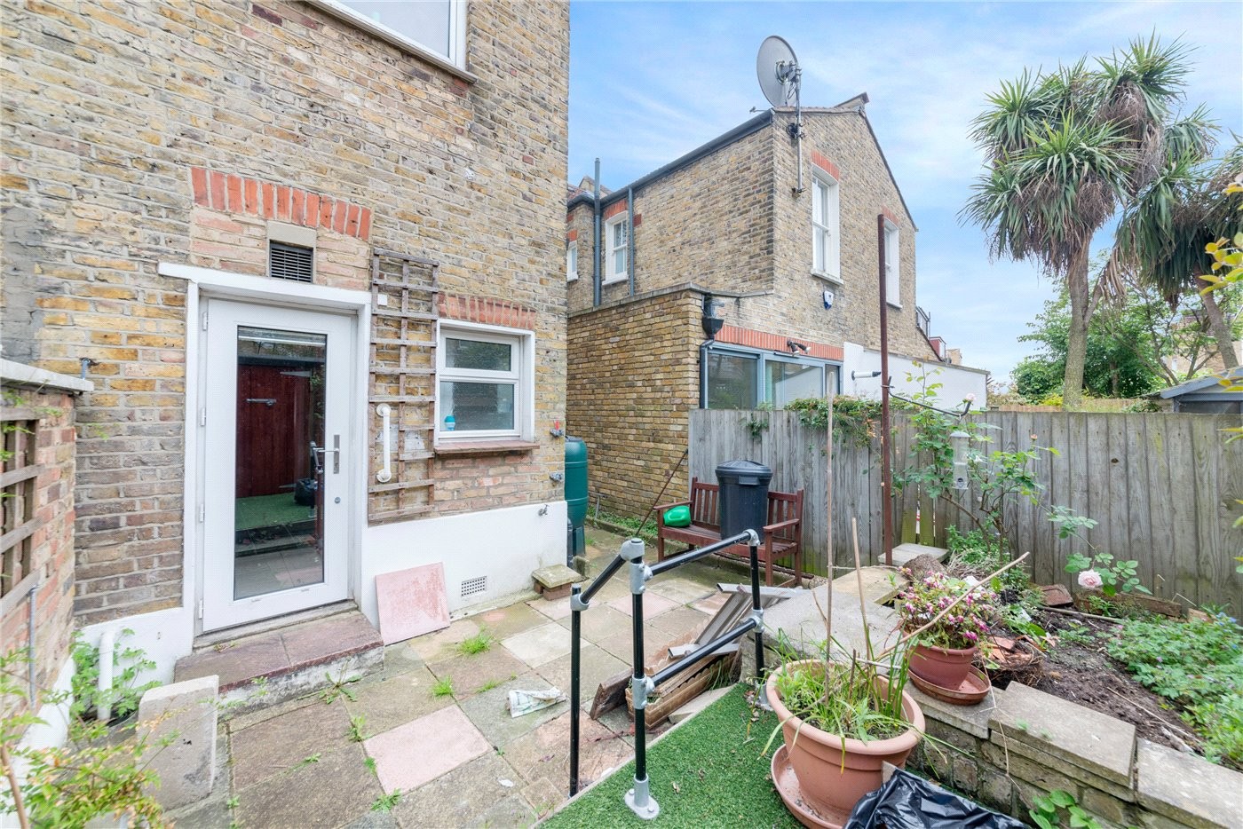 5 bedroom property for sale in Crowborough Road, London, SW17 (Ref