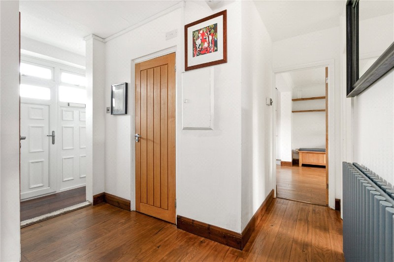 Queens Drive, London, N4