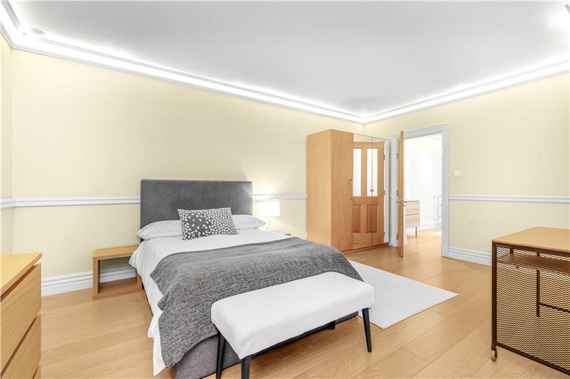 Parke Road, Barnes, London, SW13