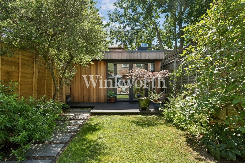Sylvan Avenue, London, N22