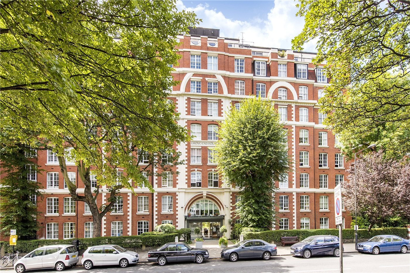 2 bedroom property to rent in Grove End House, Grove End Road, London, NW8 (Ref MLB150075) £385 pw