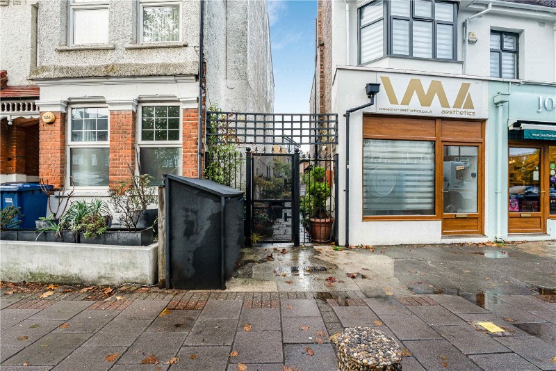 East End Road, East Finchley, London, N2