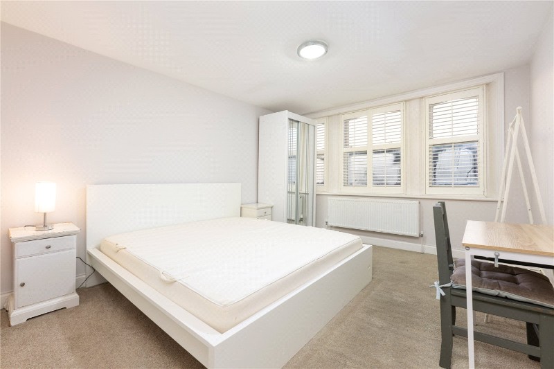 Putney High Street, London, SW15