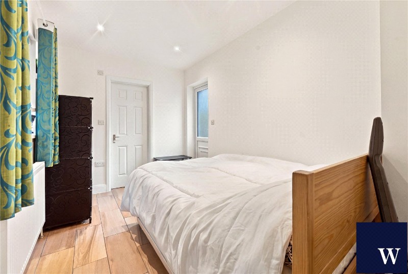 Station Road, Finchley, London, N3