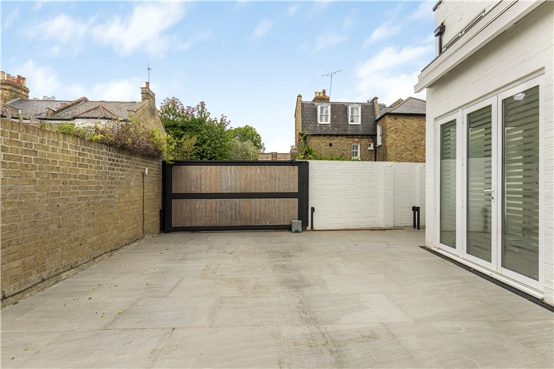 Station Road, Barnes, SW13