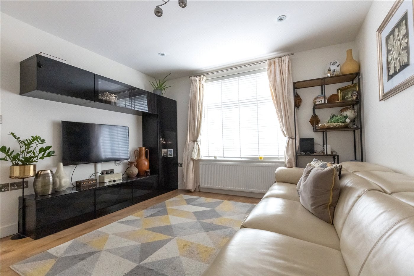 4 bedroom property for sale in Combermere Road, Morden, SM4 (Ref