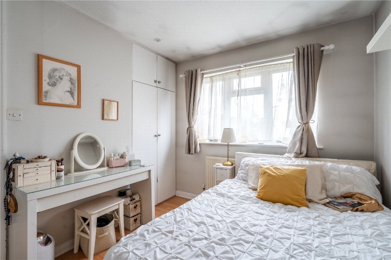 Estreham Road, London, SW16