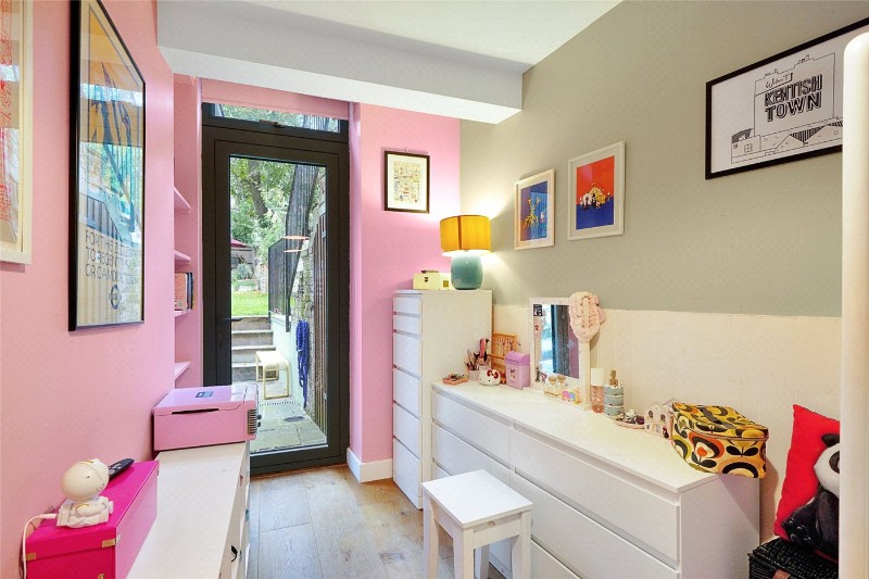 Oseney Crescent, London, NW5