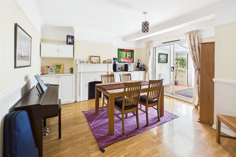 Lyndhurst Avenue, London, SW16