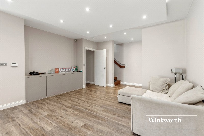Barnet Road, Arkley, EN5