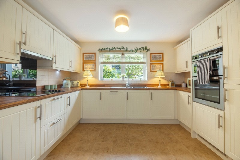 Well Park Place, Stoke Fleming, Dartmouth, Devon, TQ6