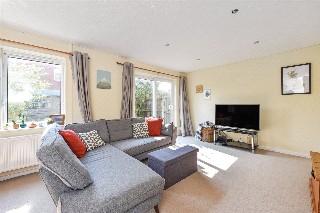 Stonechat Close, Petersfield, Hampshire, GU31