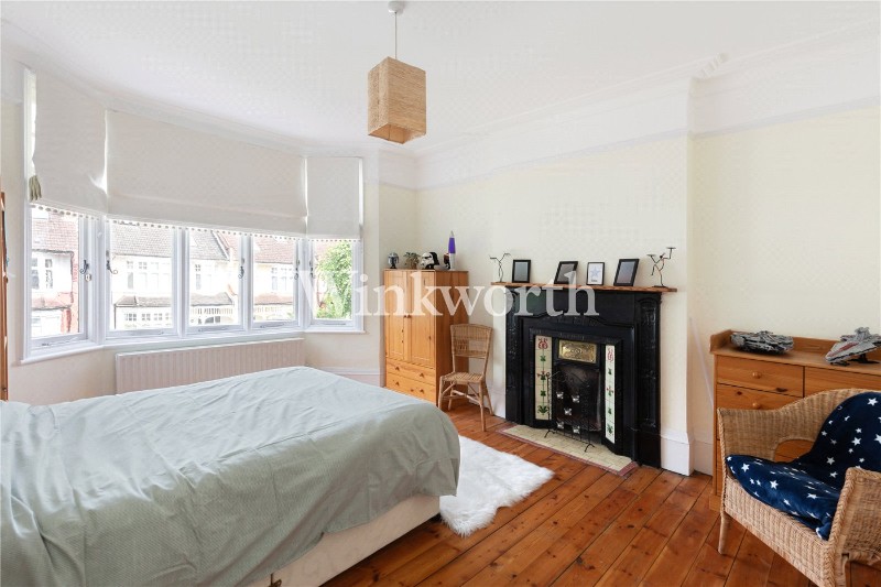 Caversham Avenue, London, N13