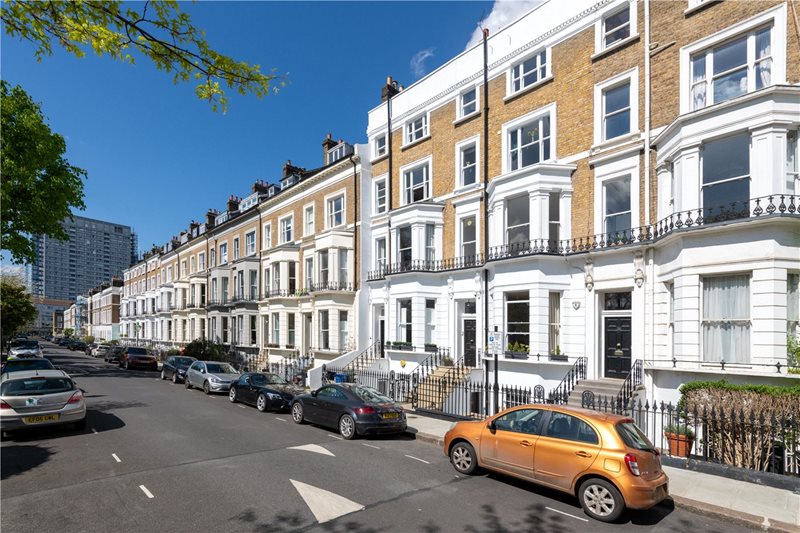 St. James&#39;s Gardens, London, W11