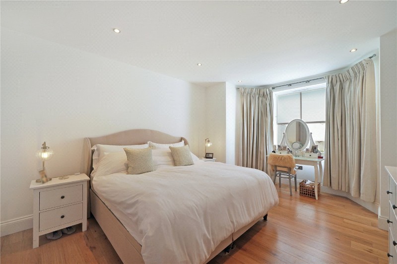 Ferme Park Road, London, N8