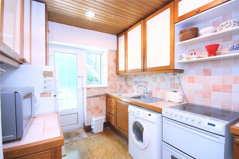Gloucester Court, Kew Road, Kew, TW9
