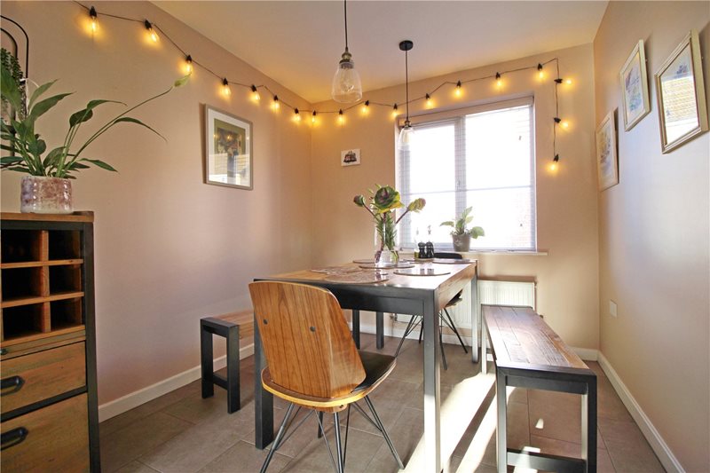 Baroness Way, Market Deeping, Peterborough, Lincolnshire, PE6