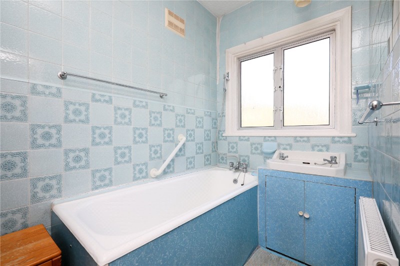 Gunnersbury Gardens, London, W3