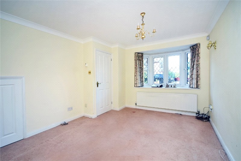 Thurnham Way, Tadworth, Surrey, KT20