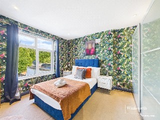 Great North Way, London, NW4
