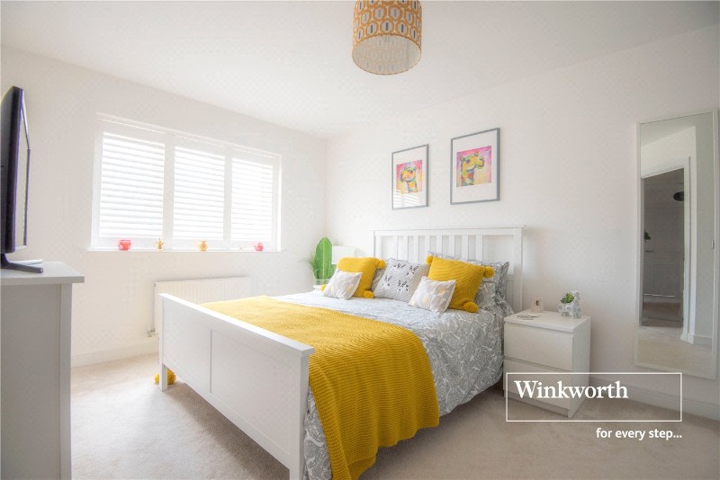 Horseshoe Crescent, Ferndown, BH22