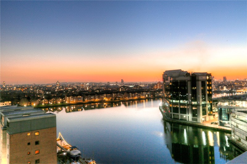 Selsdon Way, London, E14