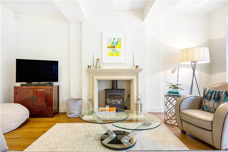 Ferry Road, Barnes, London, SW13