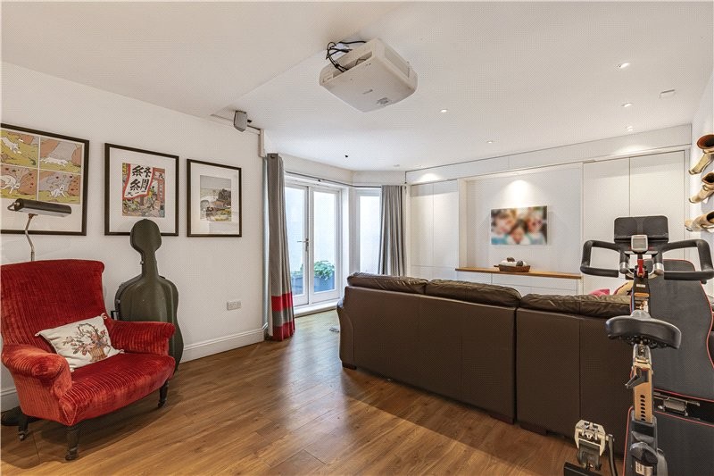 Madrid Road, Barnes, London, SW13