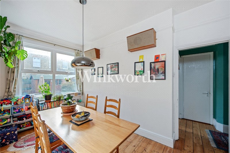 Hewitt Avenue, London, N22