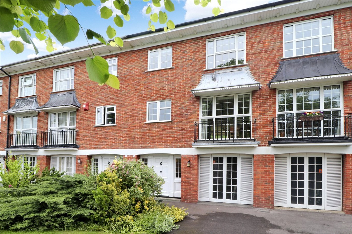 4 bedroom property for sale in Stanley Avenue, Beckenham, BR3 (Ref