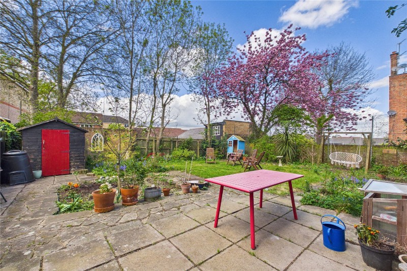 Ewen Crescent, London, SW2