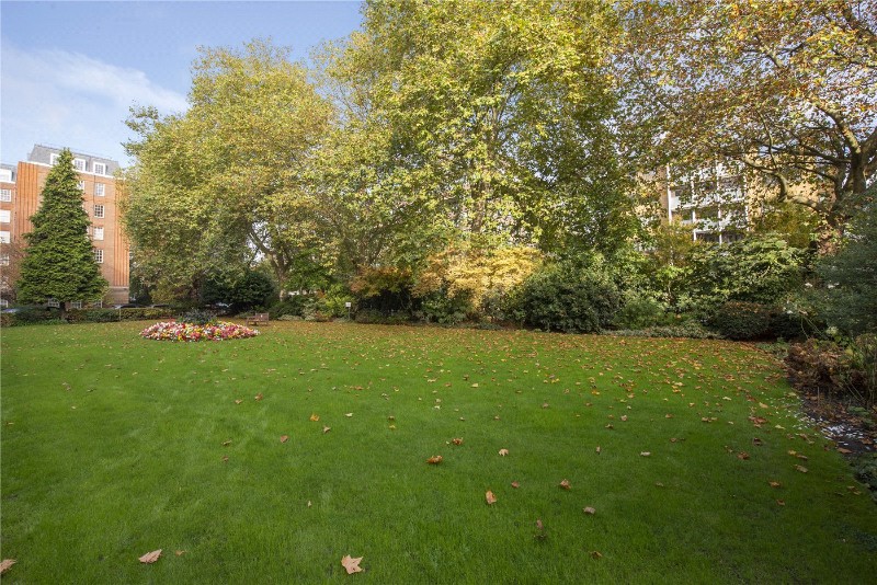 Eyre Court, Finchley Road, St John&#39;s Wood, London, NW8